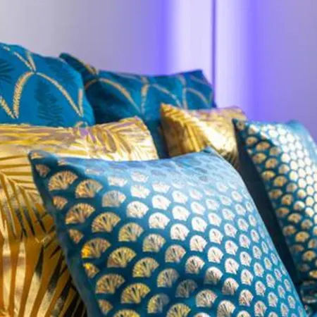 Down-town I Private Parking I Bright Apartman