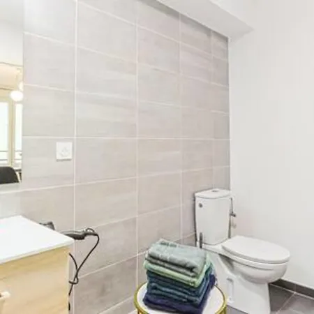 Down-town I Private Parking I Bright Apartman