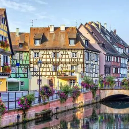 Down-town I Private Parking I Bright